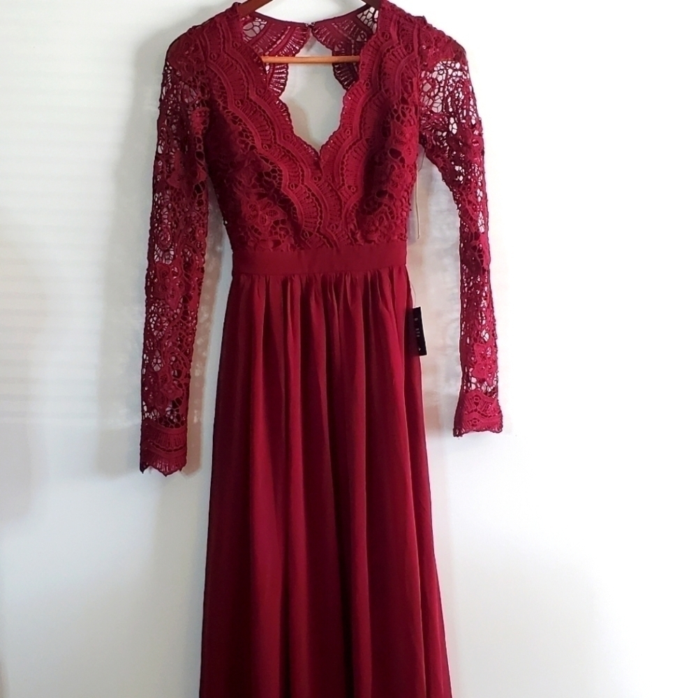 Lulu's burgundy longsleeve lace gown - Picture 3 of 10